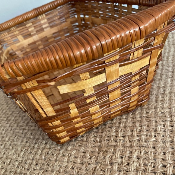 ORIGINAL ANTIQUE VINTAGE HAND WOVEN WOOD RECTANGULAR BASKET - Picture 2 of 9